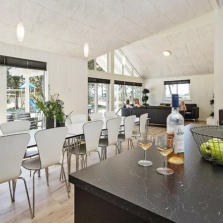 펜션 19 Person Holiday In Nex Snogebæk
