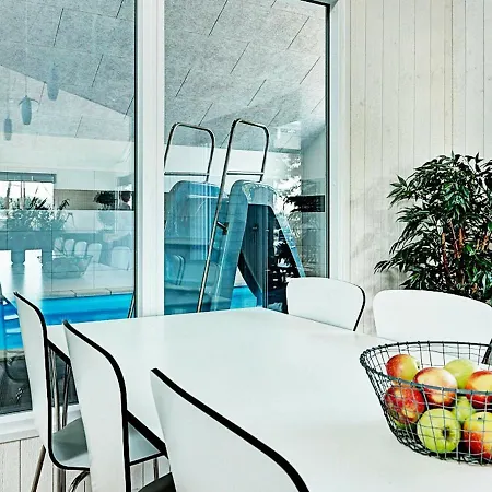 19 Person Holiday In Nex * Snogebæk